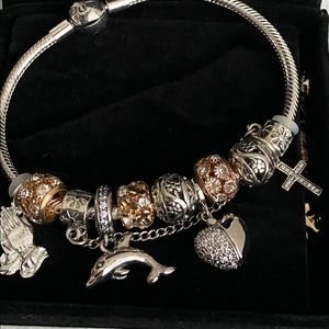 Women Charm bracelet Pandora with box